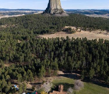 Devils Tower Bed & Breakfast | Devils Tower Lodge Bed & Breakfast