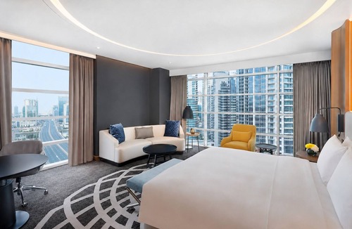 Downtown Dubai Hotel | DoubleTree by Hilton Dubai - Business Bay