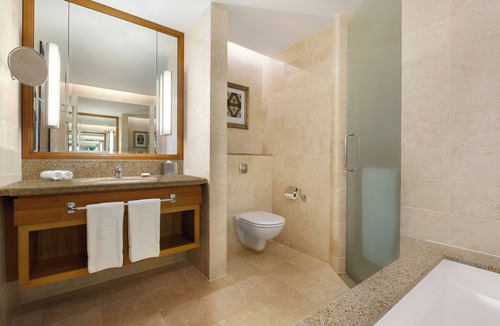 Barr Al Jissah Hotel | Doubletree By Hilton Muscat Al Waha