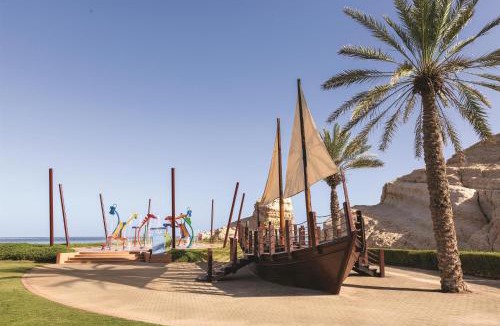 Barr Al Jissah Resort | DoubleTree By Hilton Muscat Al Waha