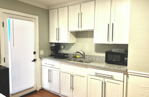 Rosewood Apartment | Downtown Columbia SC- Waccamaw Ave