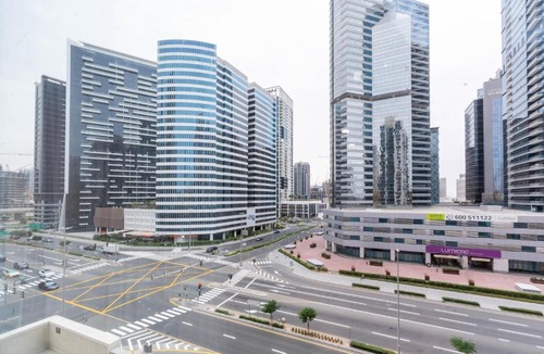 Downtown Dubai Apartment | Downtown Dubai Apartment with Pool & Gym Access
