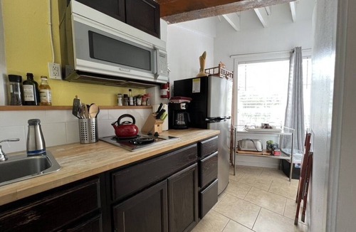 Laurel Park Apartment | Downtown Sarasota Suite in Historic District Walk to Opera, SelbyGardens, Dining