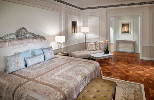 Jadaf Hotel | Dubai Explorer Stay l Close Creek Adventures, Boutiques & Dining