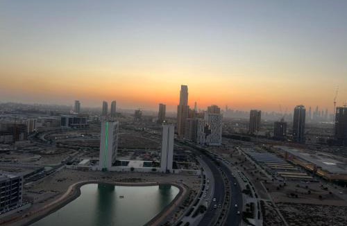 Madinat Zayed Apartment | Dubai Sky Line View Apartment