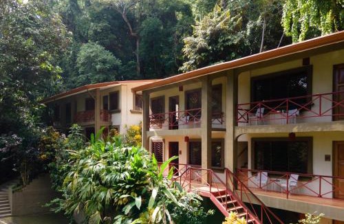 Quepos Apartment | Eco-Condo Serviced Apartments in Quepos w Pool Wildlife Visits