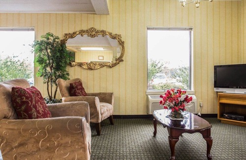Lugoff Hotel | Econo Lodge Inn & Suites Lugoff
