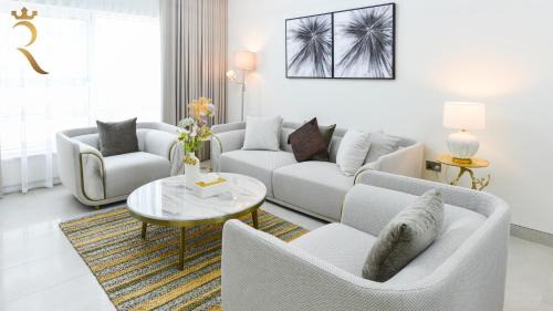Al Raha Beach Apartment | Elegant 2BR Haven - Al Raha Chic Bliss Escape