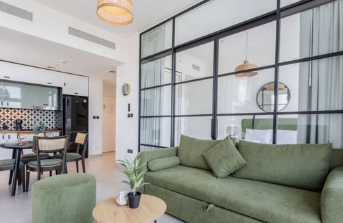 Dubai Apartment | Elegant 2BR In Collective 2