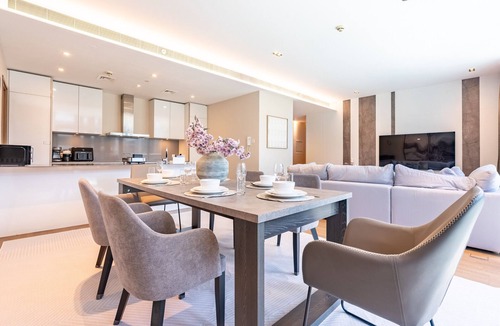 Al Wasl Apartment | Elegant 2BR with Assistant’s Room Next to Coca-Cola Arena and Metro Station