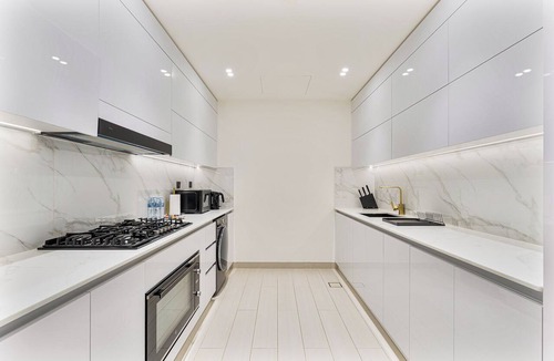 Jumeirah Village Circle Apartment | Elegant 3BR Stay in JVC near Circle Mall