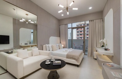 Jumeirah Village Circle Apartment | Elegant Studio Escape in JVC - by Czechin