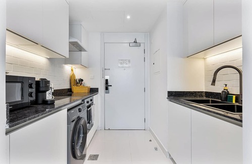 Business Bay Apartment | Elegant Studio in Business Bay near Burj Khalifa