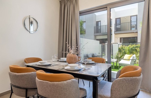 Dubai Ski Chalet | Elegant villa with 3 BDR I Maid Room I Garden/B67