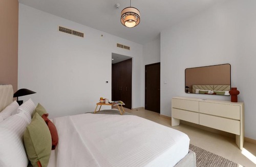 Bur Dubai Apartment | Elite Escape - 3 BHK Burj View & Dubai Mall Access