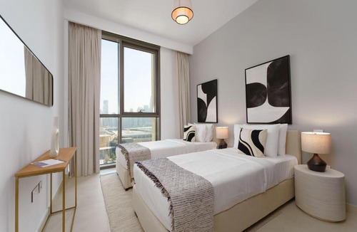 Bur Dubai Apartment | Elite Escape - 3 BHK Burj View & Dubai Mall Access