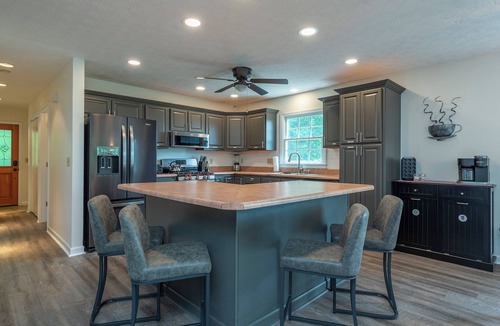 Candler House | Endless View | Pet-Friendly, Game Room, Fire Pit & Mountain View!