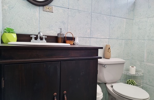 Villa Bonita Apartment | Entire Cozy apartment for your, 5 min SJO airport