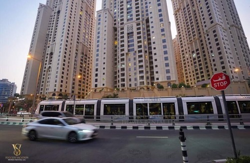 Jumeirah Apartment | Everyday free housekeeping provided, Dubai marina.