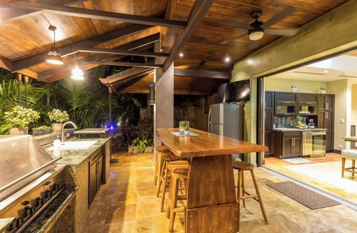 El Cerro House | Exclusive 5-bedroom house in fantastic Manuel Antonio with A/C and private pool