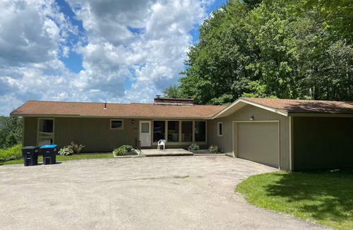 Mendon House | Fantastic 6-bedroom house in Mendon Vermont - Killington/Pico