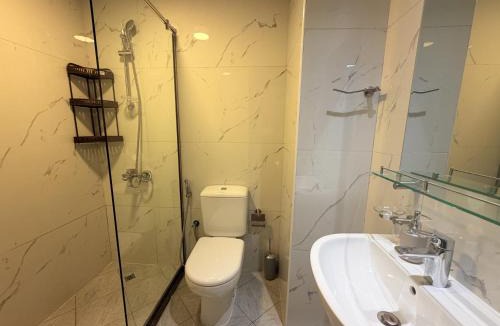 Al Barsha 1 Apartment | Female Al Barsha Stay near Mall of Emirates & Metro Dubai