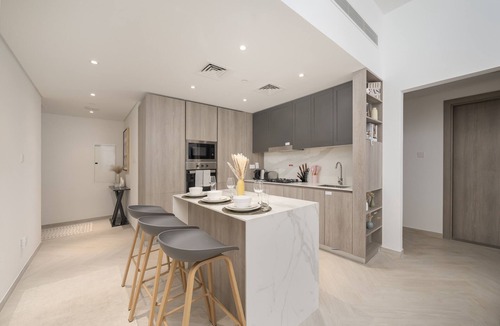Jumeirah Village Circle Apartment | Few Minutes Walk to Circle Mall, Conveniently Close Community Park, and Near the Bus Station
