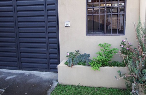 La Guaria Apartment | Fine-Wood Apartment in a Treat Location