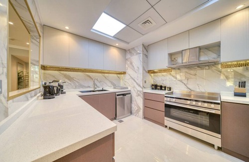 Jumeirah Beach Residence Apartment | Five bedroom in United Arab Emirates, Dubai