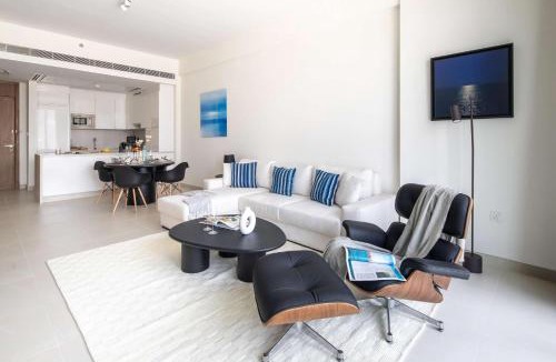 Al Safa Apartment | Frank Porter - Canal Front Residence 9A