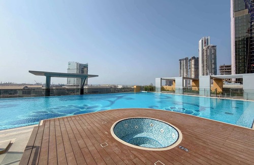Dubai Maritime City Apartment | Free housekeeping visits during your stay - Stunning 1 Bed in Maritime City that Sleeps 2!