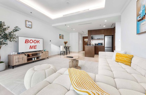 Dubai Marina Apartment | Free housekeeping visits during your stay - StayShort - Elegant 1 Bedroom in EMAAR Beachfront that Sleeps 2