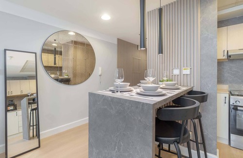 Dubai Sports City Apartment | Free housekeeping visits during your stay - StayShort - Amazing Studio Apartment in Frankfurt, Sports City