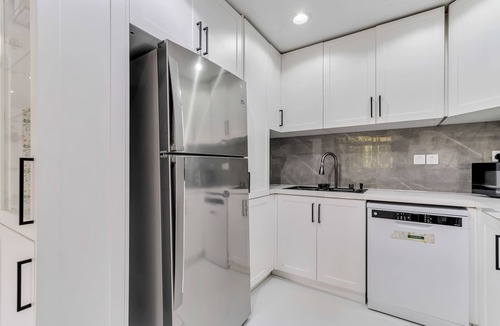The Greens Apartment | Free housekeeping visits during your stay - StayShort - Warm & Spacious 3 Bedroom in The Greens that Sleeps 8