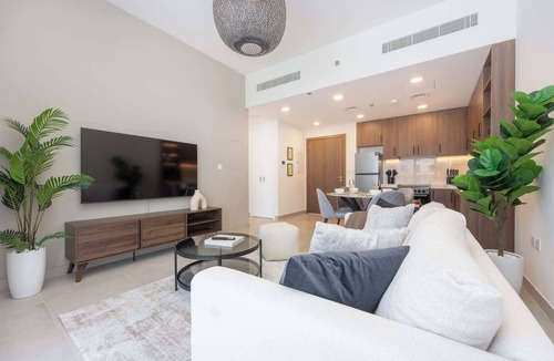 Dubai Apartment | Free housekeeping visits during your stay - StayShort - Elegant 2BR Residence in the New The Diplomat