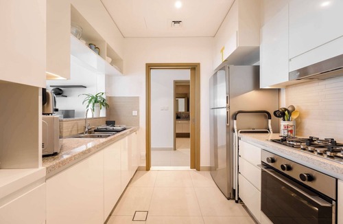 Bur Dubai Apartment | Free housekeeping visits during your stay - StayShort - 2 Bed in Downtown Dubai that Sleeps 4 with Canal Views!