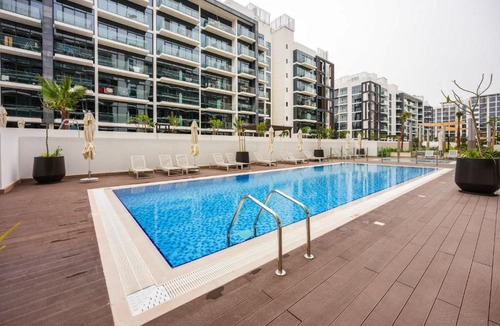Dubai Apartment | Free housekeeping visits during your stay - StayShort - Modern Studio in Meydan Gym & Pool Sleeps 2