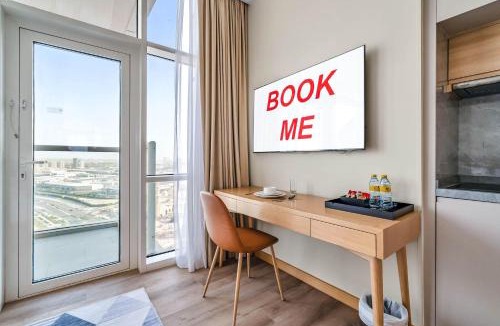 Jumeirah Village Triangle Apartment | Free housekeeping visits during your stay - StayShort - Stylish Studio in JVT Sleeps 2 with Balcony