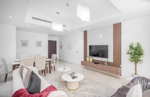 Al Barsha 1 Apartment | Free housekeeping visits during your stay - StayShort - Spacious 2-Bed Al Barsha Escape - Balcony & Modern Amenities Fits 4