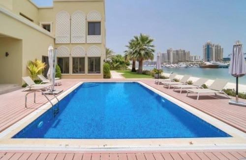 Palm Jumeirah Villa | Frond P, 5-Bedroom Villa with Assistant's Room @ The Palm Jumeirah