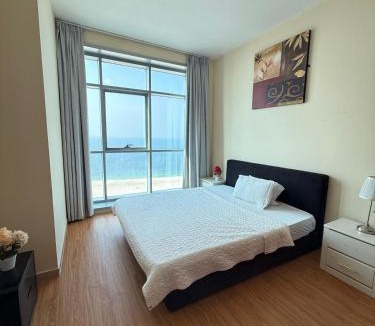 Rumailah Apartment | Full seaview luxury with gym,pool,jacuzzi,sauna,24x7 cafe,beach,restaurants,medical and more