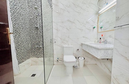 Abu Dhabi Apartment | Fully furnished studio-apartment with AC, Parking. WiFi in lovely Abu Dhabi