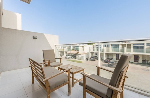 Dubai Ski Chalet | Furnished 3BR Townhouse, Just Minutes’ Drive from Al Marmoom Heritage Village