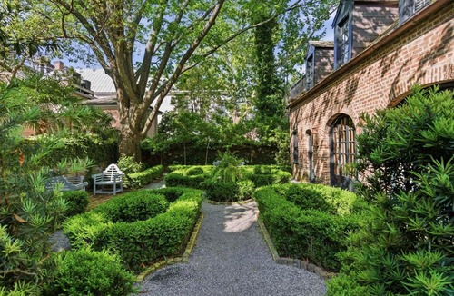 Harleston Village House | Gibbon House at Casa Zoe