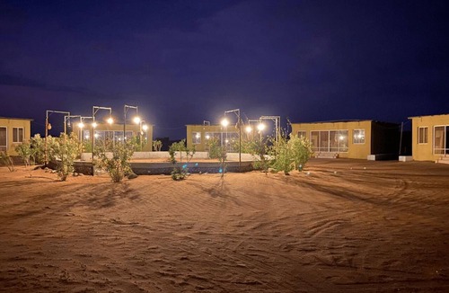 Jalan Bani Buhassan House | Golden Palm Oasis Royal Palm Classic Suite