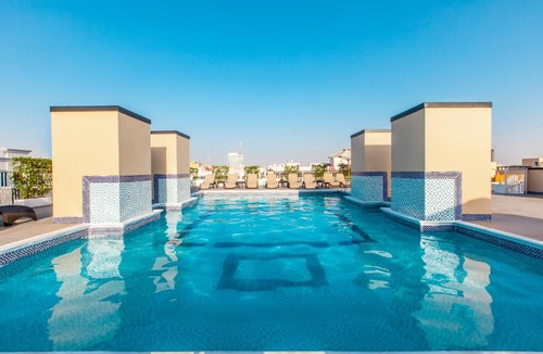 Al Mankhool Apartment | Golden Sands Bur Dubai