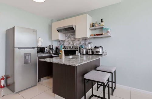 Heredia Condo | Great for travel to-or-from SJO International airport 20 min to SJO airport-Pool-Rooftop patio-Exercise