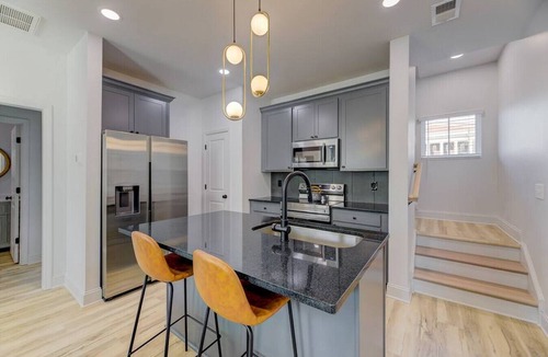 Columbia Apartment | Green House @ Township- Unit A | 3BR 3BA