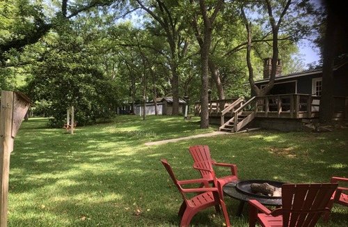 New Braunfels Cabin | Guadalupe River Road Retreat Southwestern Cabin