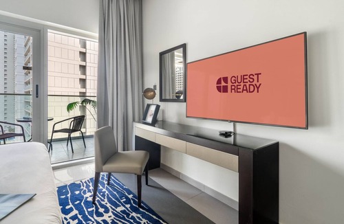 Business Bay Apartment | GuestReady - Luxe Furnished Stay, Pool & Sauna